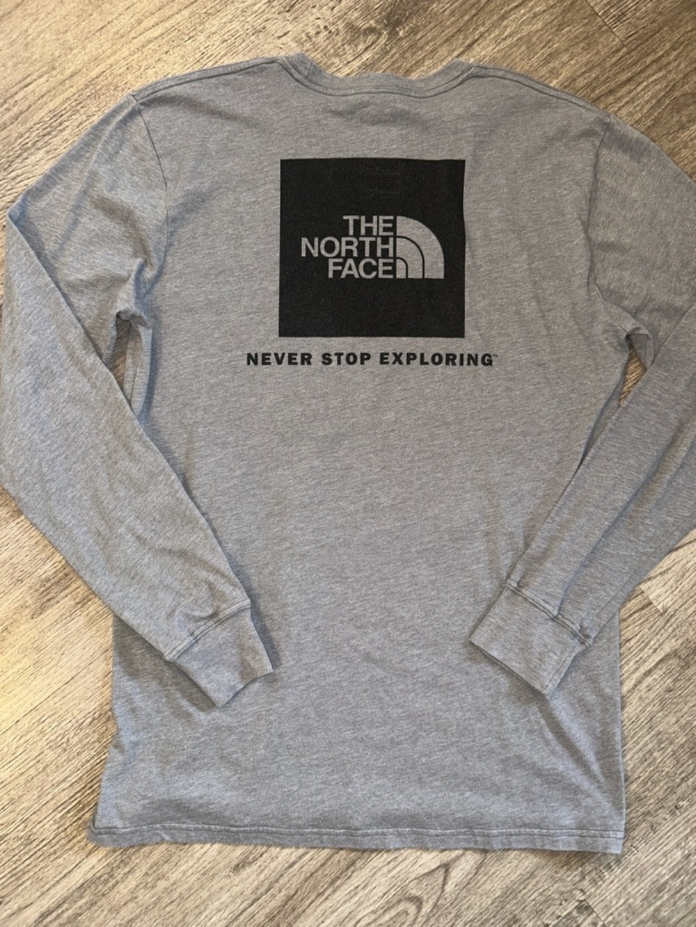 The North Face Long Sleeve Shirt Gray Logo Tee Men’s Medium - Picture 5 of 7